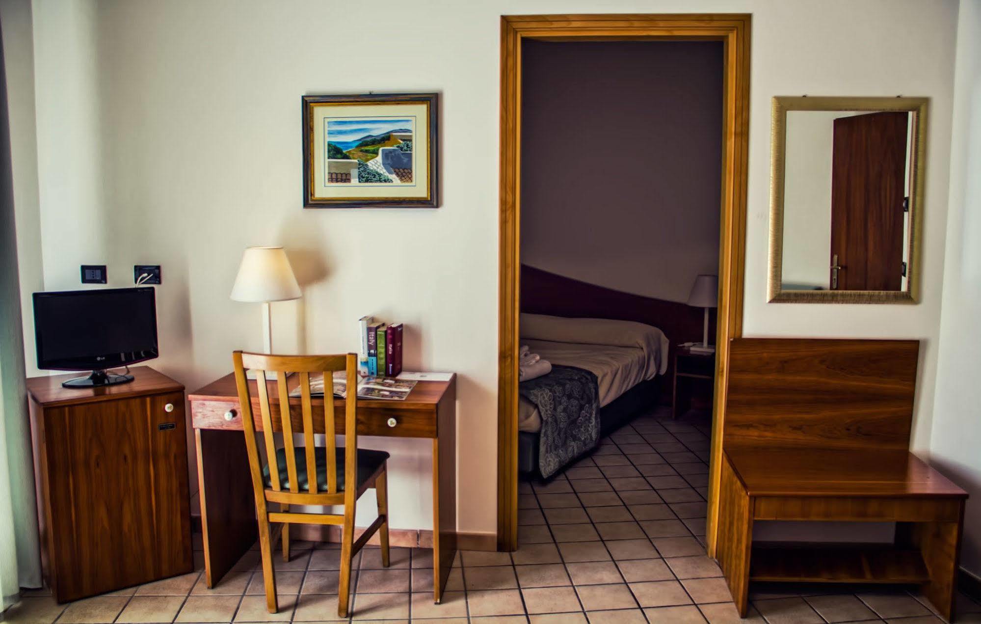 Hotel Sirenetta Изола деле Фемине Екстериор снимка