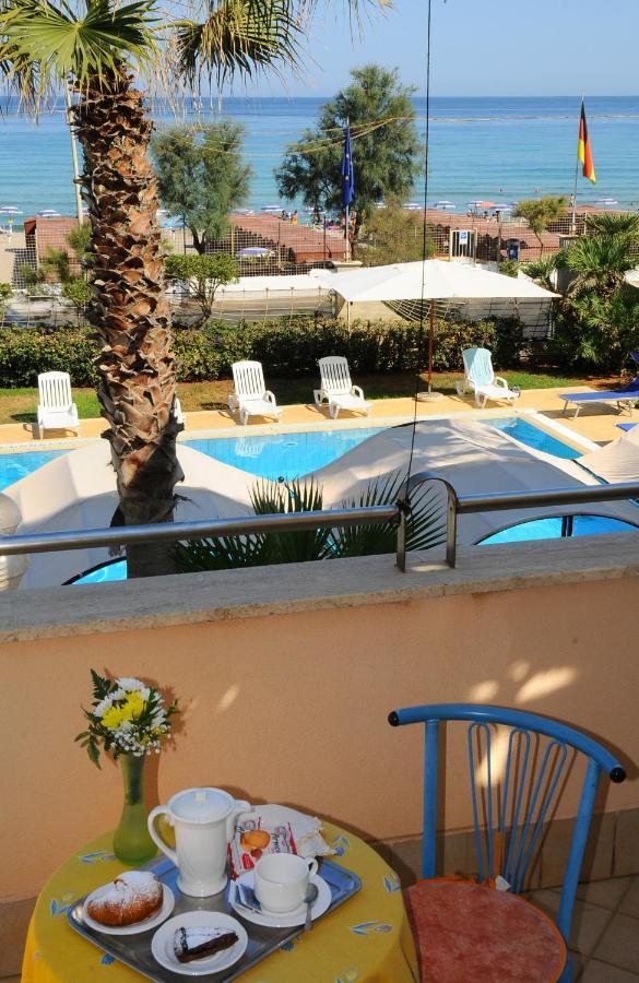 Hotel Sirenetta Изола деле Фемине Екстериор снимка